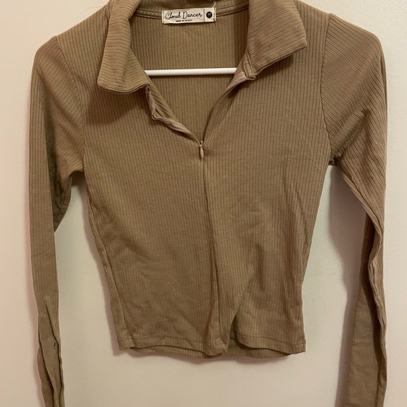 Women's Tan Ribbed Top - Picture 2 of 5